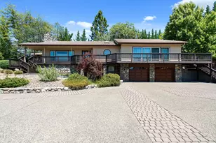 1438 NE Sherman Ln, Grants Pass, OR 97526 - Photo 1