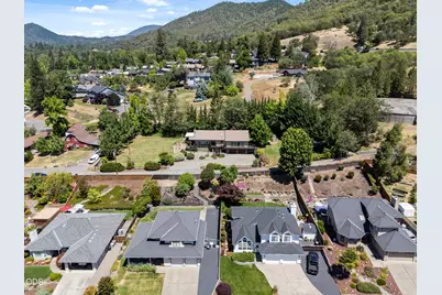 1438 NE Sherman Lane, Grants Pass, OR 97526 - Photo 53