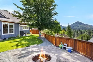 2391 Robertson Crest, Grants Pass, OR 97527 - Photo 27