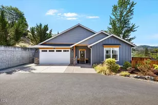 2391 Robertson Crest, Grants Pass, OR 97527 - Photo 1