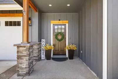 2391 Robertson Crest, Grants Pass, OR 97527 - Photo 5