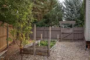 1044 SE Baywood Ct, Bend, OR 97702 - Photo 27