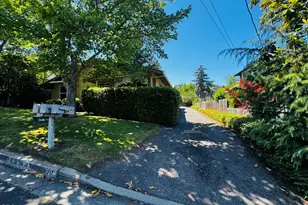 473 Scenic Dr, Ashland, OR 97520 - Photo 3