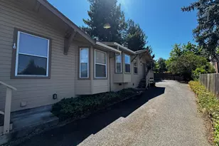 473 Scenic Dr, Ashland, OR 97520 - Photo 11