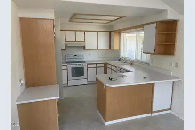 1141 N Modoc Avenue, Medford, OR 97504 - Photo 9