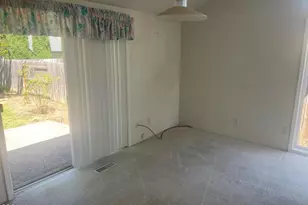1141 N Modoc Ave, Medford, OR 97504 - Photo 13