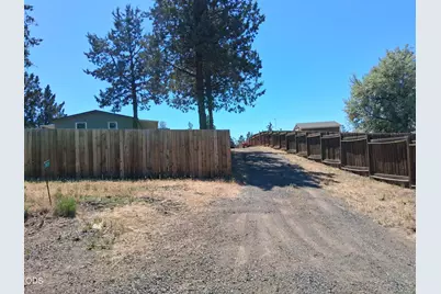 8525 SW Crescent Place, Terrebonne, OR 97760 - Photo 17