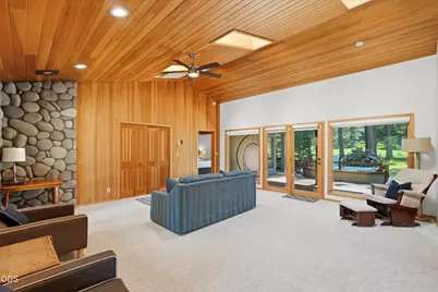 13439 Galium, Black Butte Ranch, OR 97759 - Photo 11