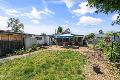 2574 Howard Avenue, Medford, OR 97501 - Photo 23