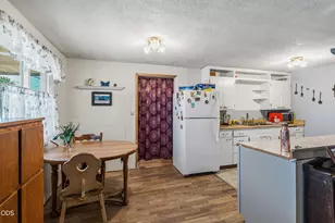 2574 Howard Ave, Medford, OR 97501 - Photo 5