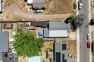 2574 Howard Ave, Medford, OR 97501 - Photo 31