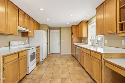 1830 Canyon Avenue, Medford, OR 97504 - Photo 11