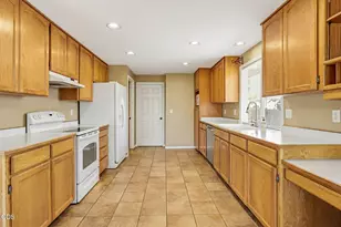 1830 Canyon Ave, Medford, OR 97504 - Photo 11