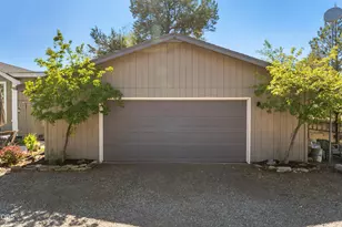 69592 Lake Dr, Sisters, OR 97759 - Photo 37