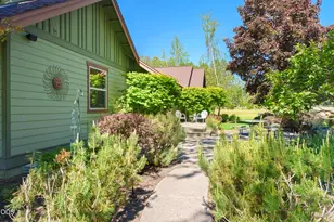 63330 S Rd, Bend, OR 97703 - Photo 31