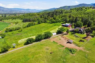 4250 Independence School Rd, Medford, OR 97501 - Photo 45