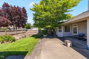 3511 Blue Blossom Dr, Medford, OR 97504 - Photo 25