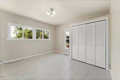 300 Sunrise Avenue, Medford, OR 97504 - Photo 9