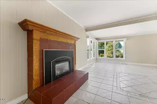 300 Sunrise Ave, Medford, OR 97504 - Photo 15
