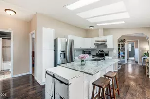 21180 Arid Ave, Bend, OR 97703 - Photo 3