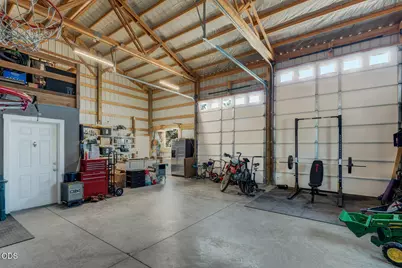 21180 Arid Avenue, Bend, OR 97703 - Photo 27