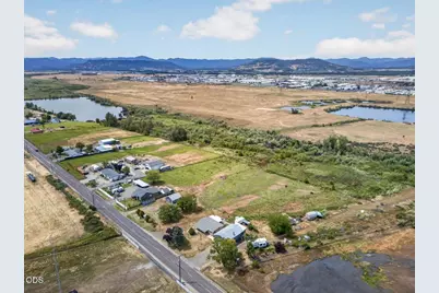 1745 E Gregory, Central Point, OR 97502 - Photo 15