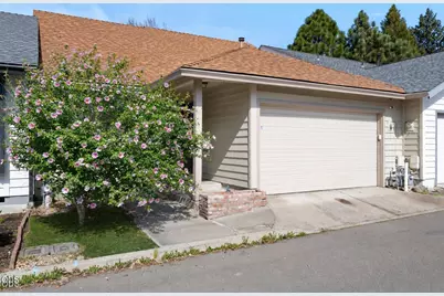 667 Golden Lane, Medford, OR 97504 - Photo 3