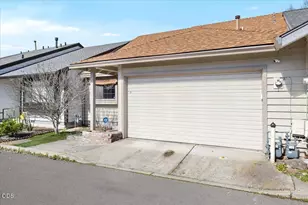 667 Golden Ln, Medford, OR 97504 - Photo 3