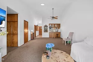 667 Golden Ln, Medford, OR 97504 - Photo 13