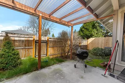 667 Golden Lane, Medford, OR 97504 - Photo 21