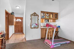 667 Golden Ln, Medford, OR 97504 - Photo 9