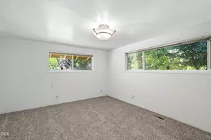 1980 McCarter Ln, Grants Pass, OR 97527 - Photo 17