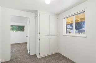 1980 McCarter Ln, Grants Pass, OR 97527 - Photo 15