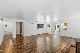 1980 McCarter Ln, Grants Pass, OR 97527 - Photo 21