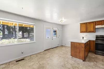 1980 McCarter Lane, Grants Pass, OR 97527 - Photo 27