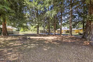 1980 McCarter Ln, Grants Pass, OR 97527 - Photo 1