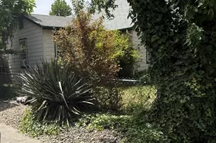 501 SE J St, Grants Pass, OR 97526 - Photo 3