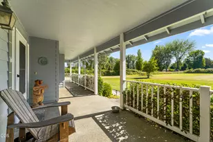 846 Schroeder Ln, Grants Pass, OR 97527 - Photo 5