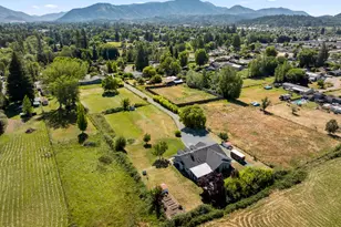 846 Schroeder Ln, Grants Pass, OR 97527 - Photo 39