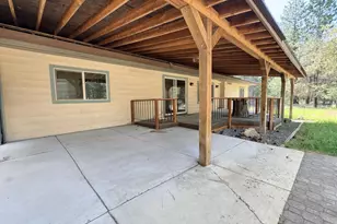 15965 Falcon Ln, La Pine, OR 97739 - Photo 3
