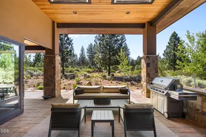 61317 Bonneville Loop, Bend, OR 97702 - Photo 13
