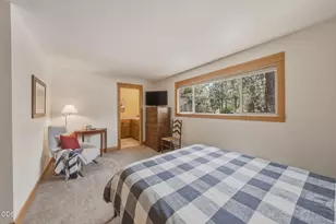 807 E Desperado, Sisters, OR 97759 - Photo 21