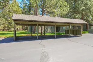 807 E Desperado, Sisters, OR 97759 - Photo 39