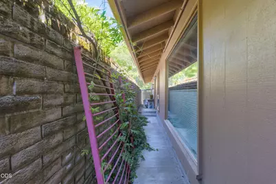 1325 NW Lawnridge Avenue, Grants Pass, OR 97526 - Photo 49