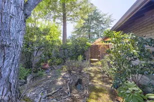 1325 NW Lawnridge Ave, Grants Pass, OR 97526 - Photo 47