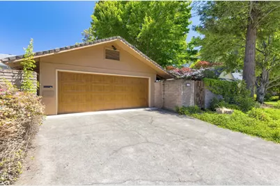 1325 NW Lawnridge Avenue, Grants Pass, OR 97526 - Photo 51