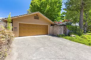 1325 NW Lawnridge Ave, Grants Pass, OR 97526 - Photo 51