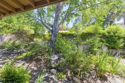 1325 NW Lawnridge Avenue, Grants Pass, OR 97526 - Photo 45