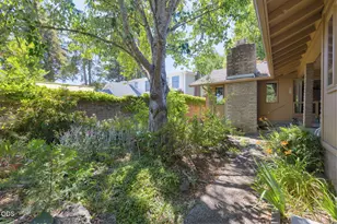 1325 NW Lawnridge Ave, Grants Pass, OR 97526 - Photo 41