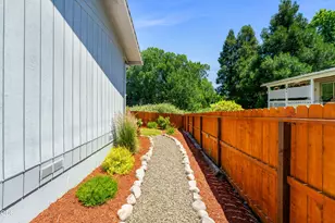 2503 NW Lassen Way, Grants Pass, OR 97526 - Photo 25